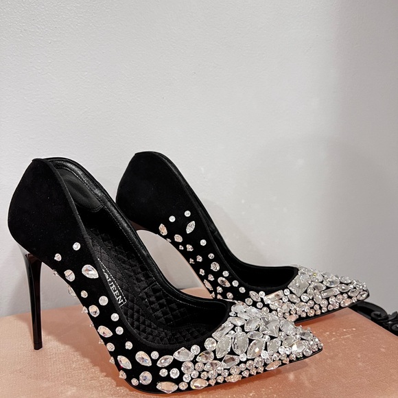 Alexander McQueens Black Suede Crystal Embroidered Pumps Size 37.5 - Picture 2 of 10
